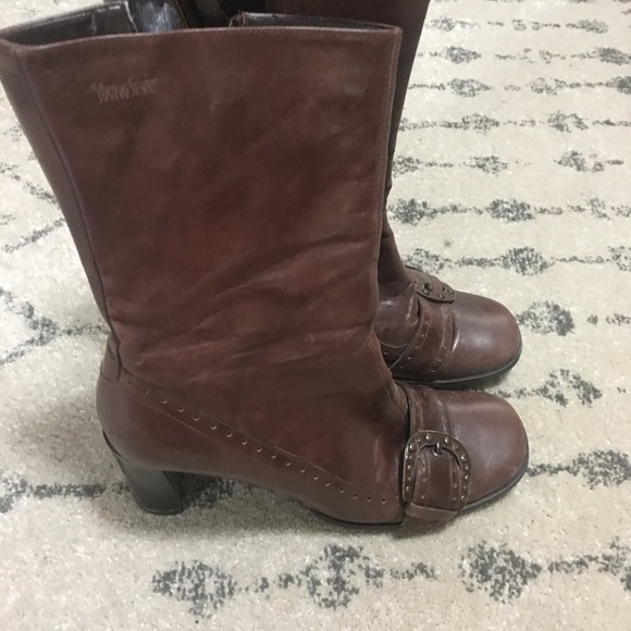Boots with buckle - Picture 1 of 3